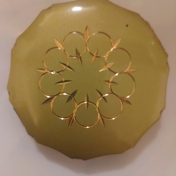 Rare find! KIGU LONDOn 1950 Compact Mrror - Picture 2 of 8